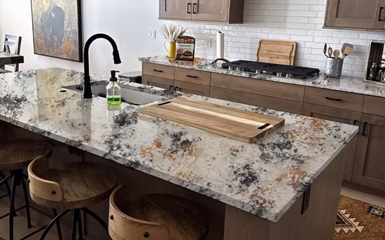 Pierre naturelle préfabriquée blanche de Carrare, pierre de quartz d'ingénierie artificielle/surface solide/granit/comptoir en marbre pour cuisine et salle de bains